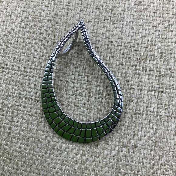 Lia Sophia Textured Silver Tone Black Tear Drop Pendant - Picture 1 of 6